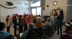 Visite des enfants des écoles à l'occasion de Noël