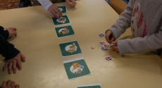 Les enfants ont classé les moyens de transport en fonction du nombre de personne qu'ils peuvent transporter