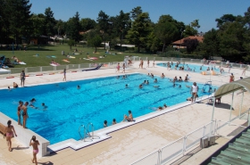 Piscine à Jaunay-Clan