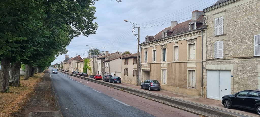 Enfilade de maison de ville au bord de la RD910