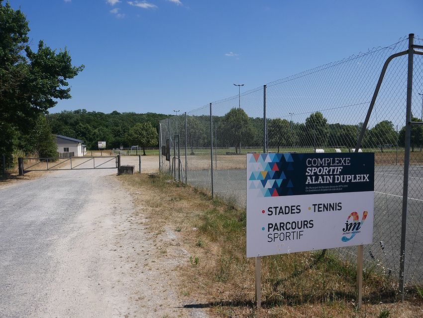 Entrée du complexe sportif Alain Dupleix