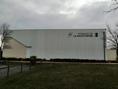 Vue extérieure du gymnase de la Haute Payre
