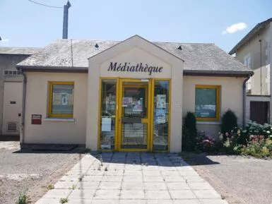 Façade extérieure de la médiathèque de Marigny-Brizay