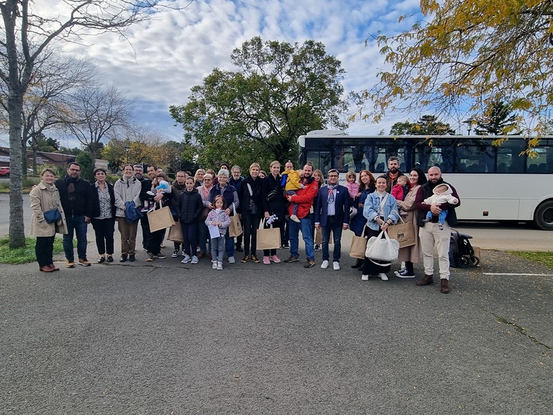 Familles avec leur sac